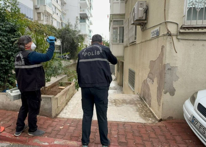 Antalya’da ev sahibi kiracısıyla kaldığı dairede ölü bulundu