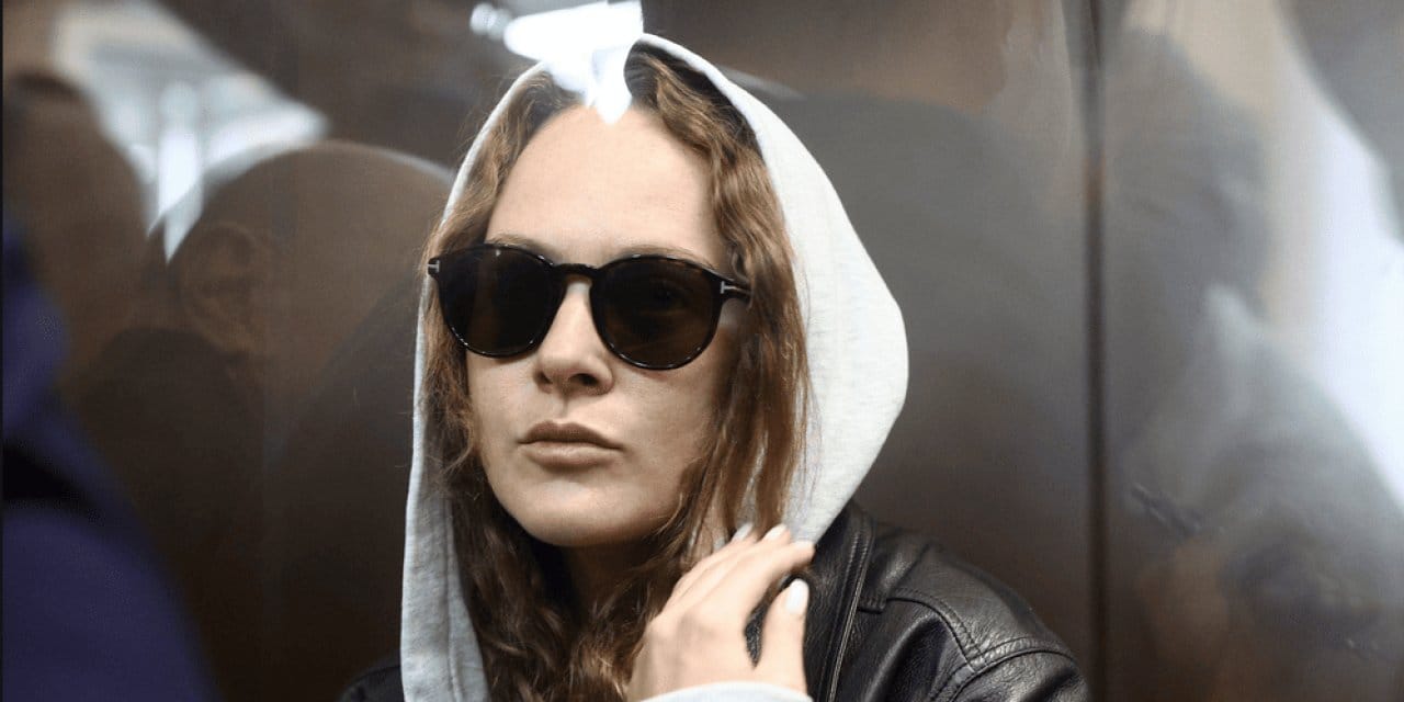 Ünlü aktris havalimanında uyuşturucuyla yakalandı: 7 yıl hapis isteniyor unlu aktris havalimaninda uyusturucuyla yakalandi 7 yil hapis isteniyor nHkiXYD4