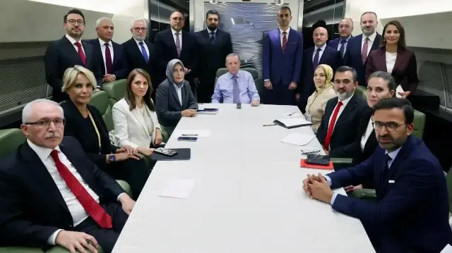 Cumhurbaşkanı Erdoğan’dan ‘Barış Zirvesi’ dönüşü net mesajlar: Gazze’deki görev gücünde Mehmetçik yer alacak mı? cumhurbaskani erdogandan baris zirvesi donusu net mesajlar gazzedeki gorev gucunde mehmetcik yer alacak mi VuwZhYiW.webp