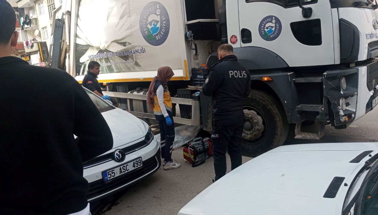 Samsun’da temizlik kamyonunun altında kalan yaya öldü samsunda temizlik kamyonunun altinda kalan yaya oldu lE4I3ZHf.jpg