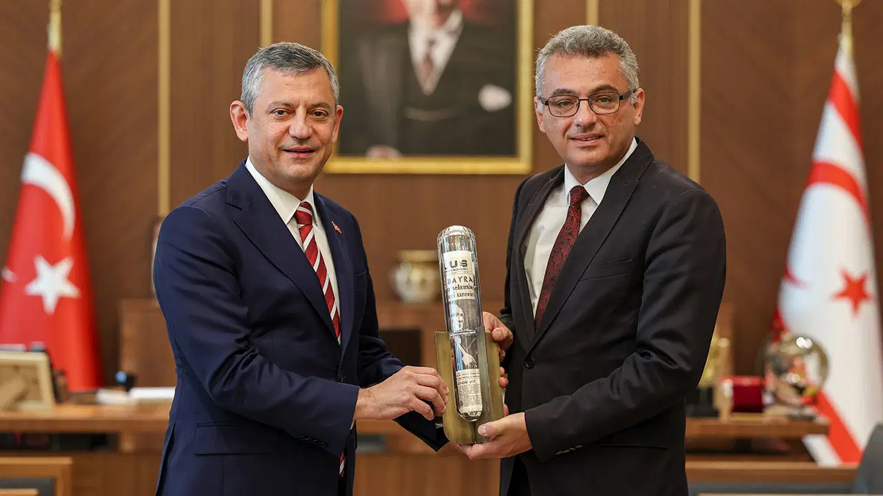 Özgür Özel, KKTC Cumhurbaşkanı Tufan Erhürman’ı ziyaret etti