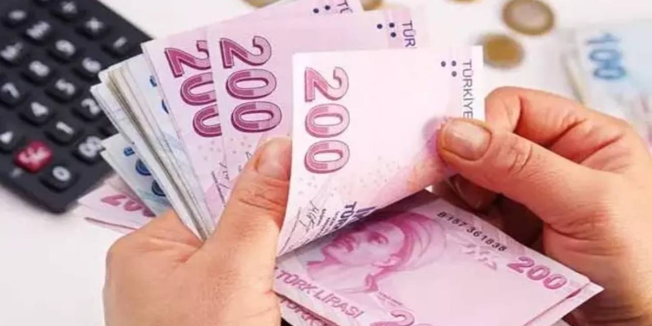 “Asgari ücret işçiyi de patronu da memnun etmiyorsa…” dedi asıl gerçeği açıkladı