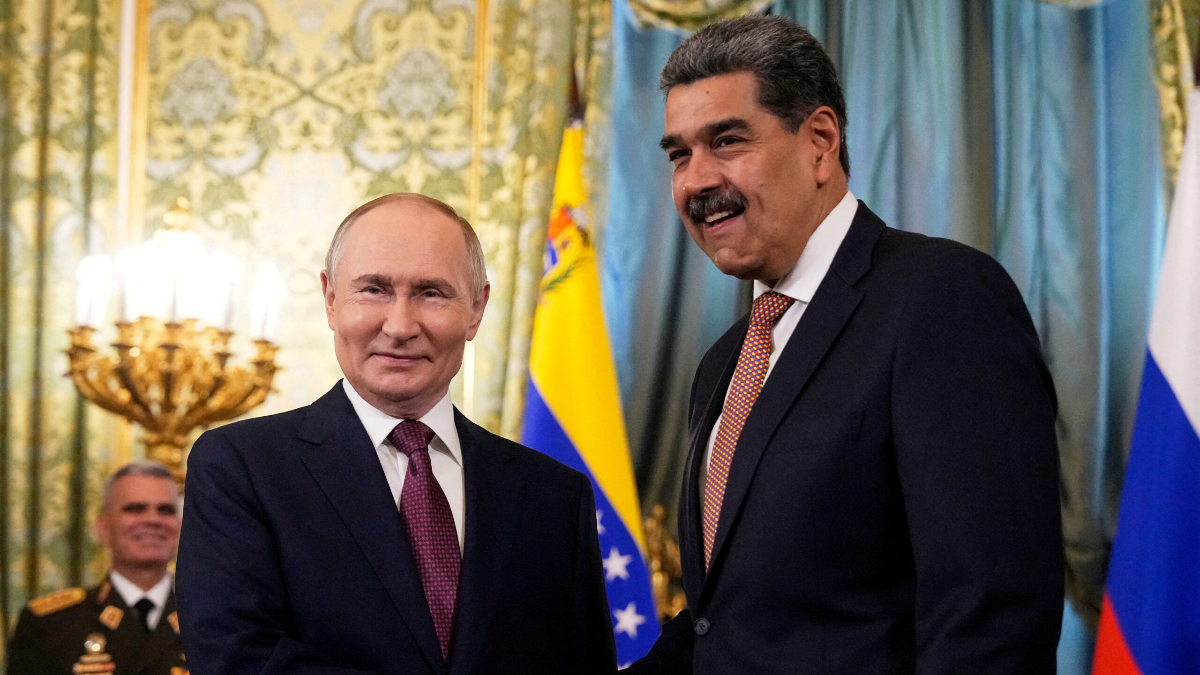 Putin ile Maduro telefonda görüştü: Venezuela’nın yanındayız