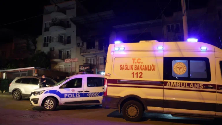 izmirde-feci-yangin-baba-oldu-oglu-entube-edildi-MCBv6BBW
