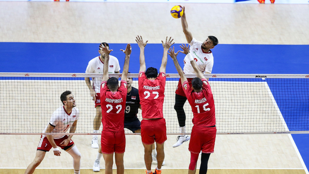 Filenin Efeleri tarih yazdı: VNL’de ilk kez çeyrek finale kaldık Img